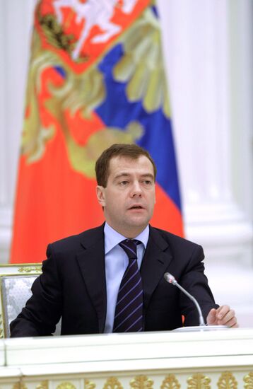 Dmitry Medvedev meets with transport ministers