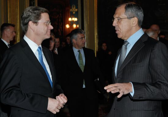Russian foreign minister meets with his German counterpart