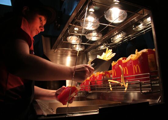 Charitable event "Mac Happy Day"