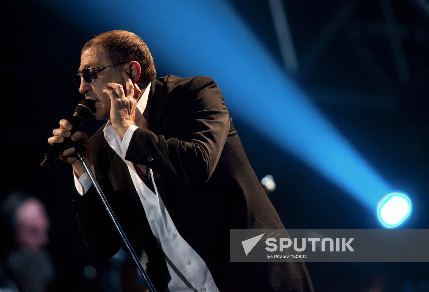 Grigory Leps performs at Olimpiisky Stadium