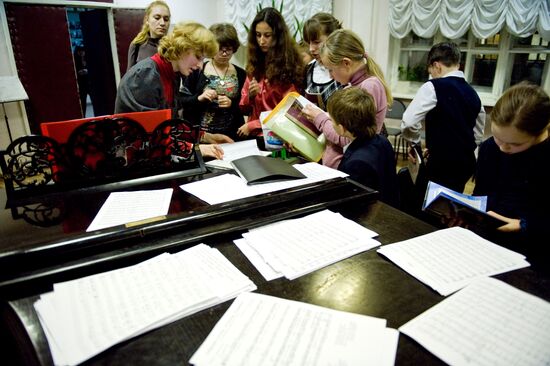 Classes at Gnesins children's music school