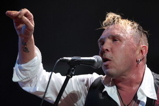 Garik Sukachyov gives concert on his 50th birthday