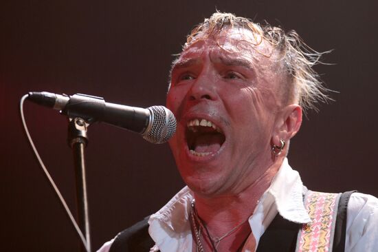 Garik Sukachyov gives concert on his 50th birthday