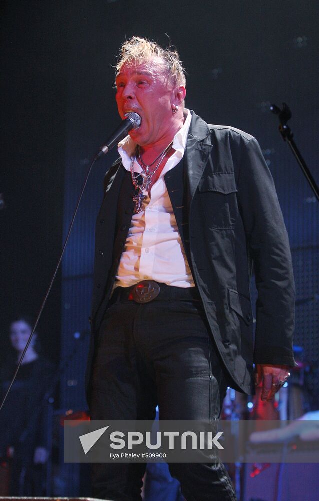 Garik Sukachyov gives concert on his 50th birthday