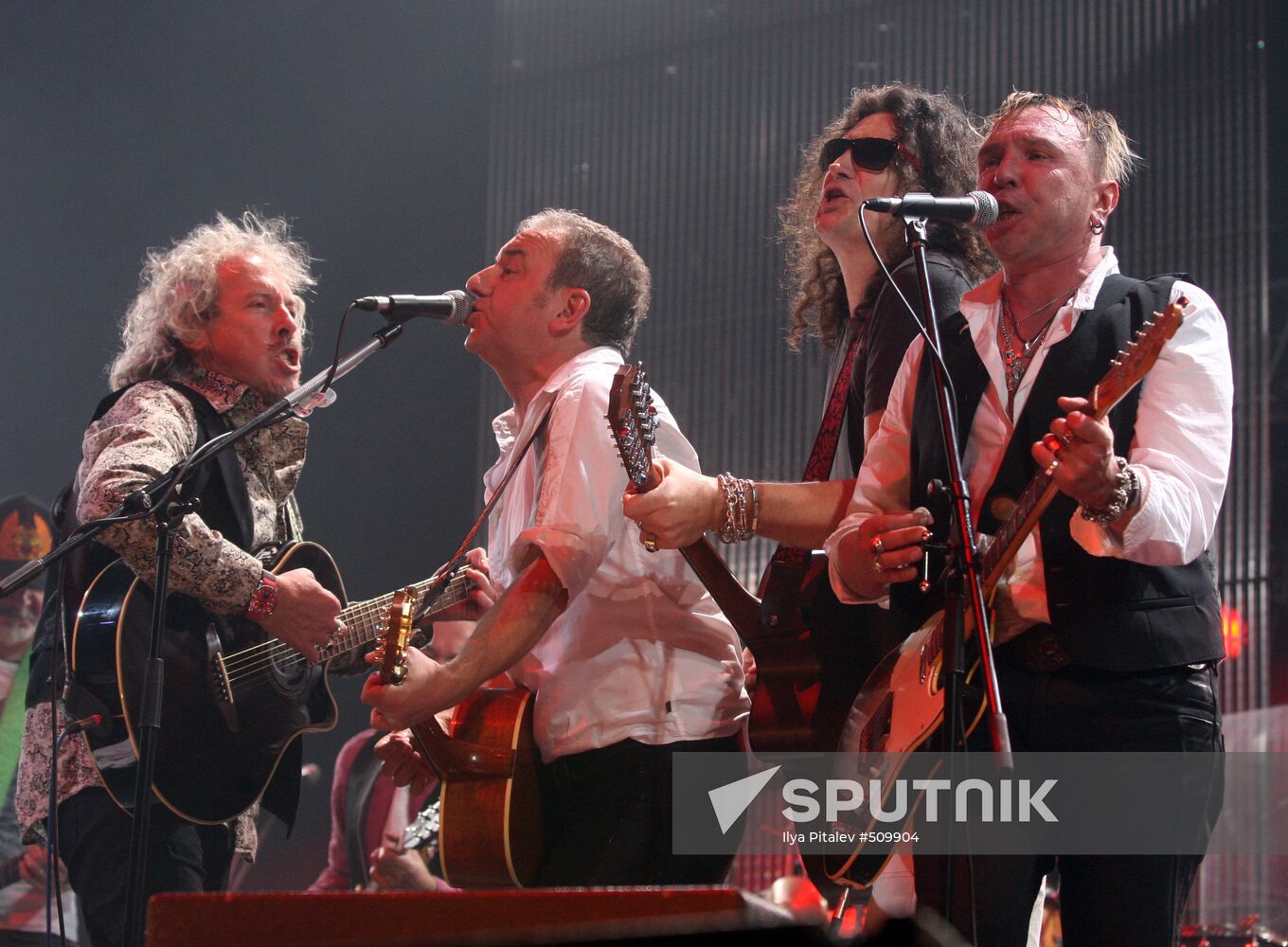 Garik Sukachyov gives concert on his 50th birthday