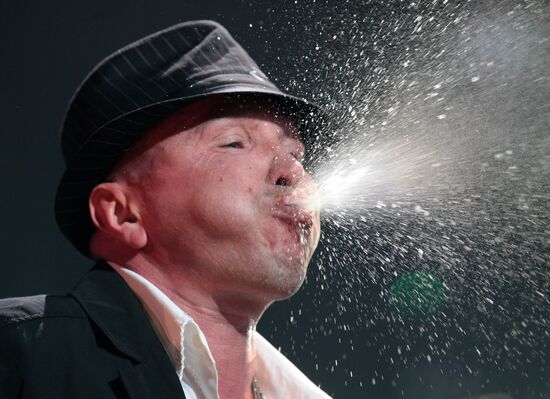 Garik Sukachyov gives concert on his 50th birthday