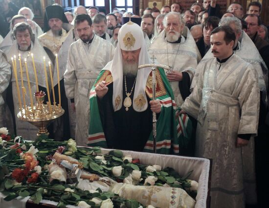 Funeral service for priest Daniil Sysoyev