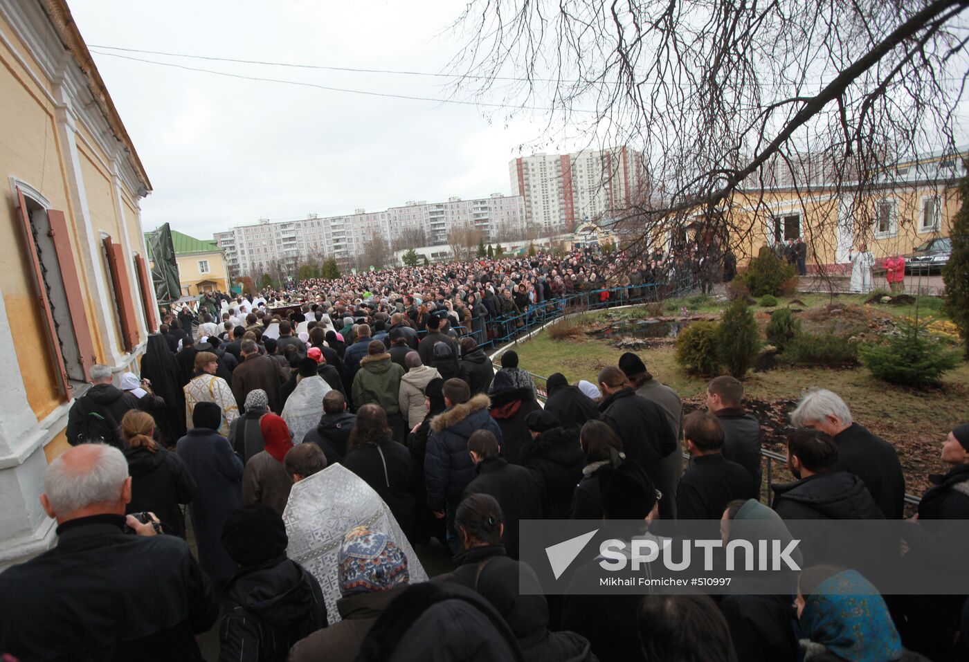 Funeral procession of priest Daniil Sysoyev