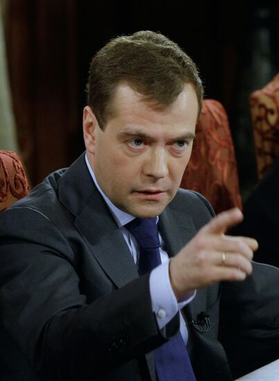 Dmitry Medvedev gives interview to Belarusian mass media