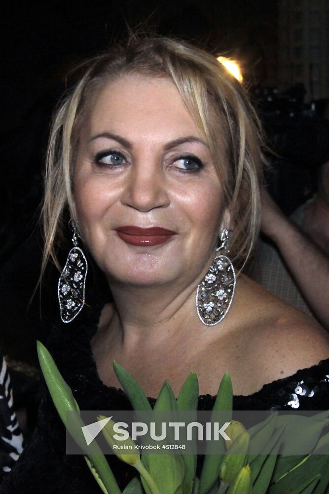 Helen Yarmak