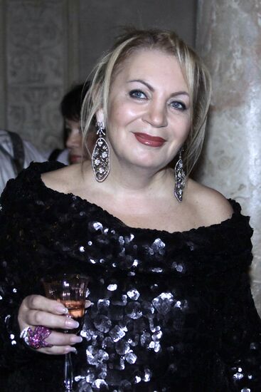 Helen Yarmak