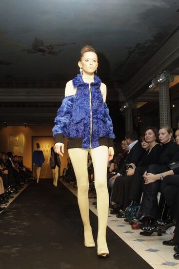 Helen Yarmak fur show