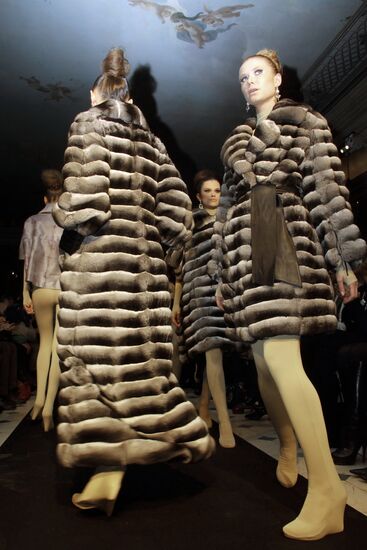 Helen Yarmak showing her new fur collection