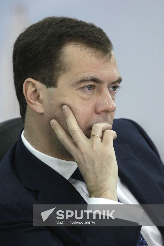 Dmitry Medvedev chairs meeting on Russia's economic advancement