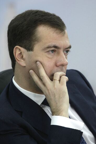 Dmitry Medvedev chairs meeting on Russia's economic advancement