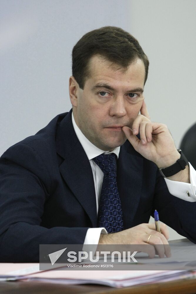 Dmitry Medvedev chairs meeting on Russia's economic advancement
