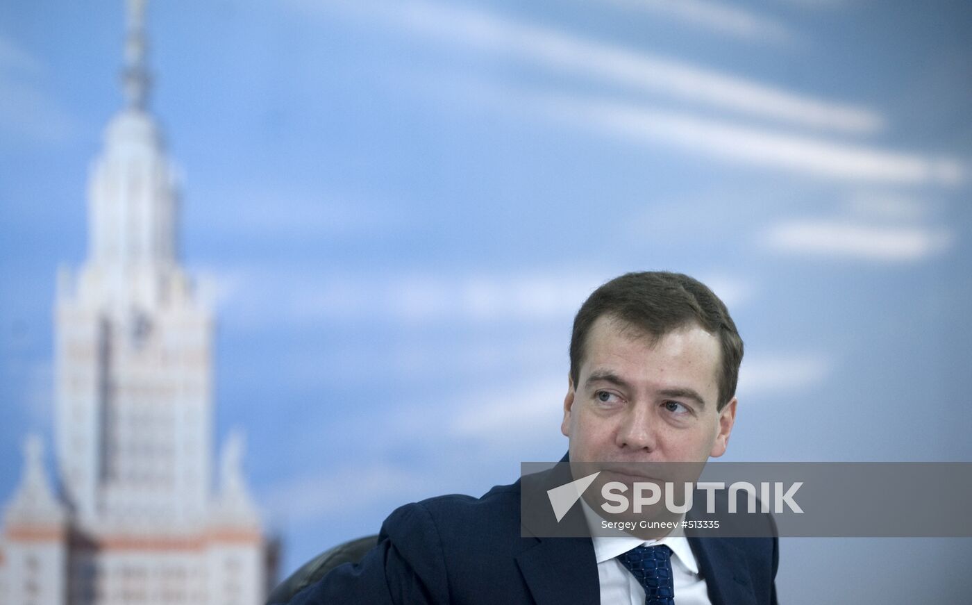 Dmitry Medvedev chairs meeting on Russia's economic advancement