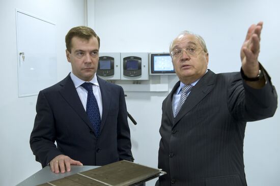 Dmitry Medvedev views newly developed supercomputer