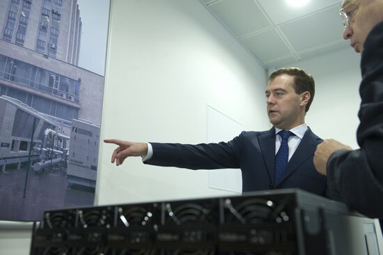 Dmitry Medvedev views newly developed supercomputer