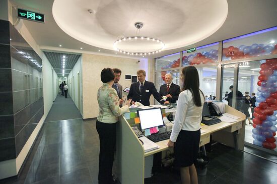 Capsule hotel opens in Moscow airport