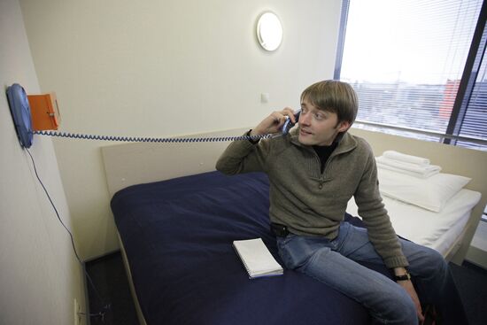 Capsule hotel opens in Moscow airport