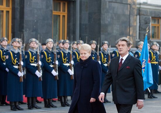 Lithuanian President Dalia Grybauskaite pays state visit to Kiev