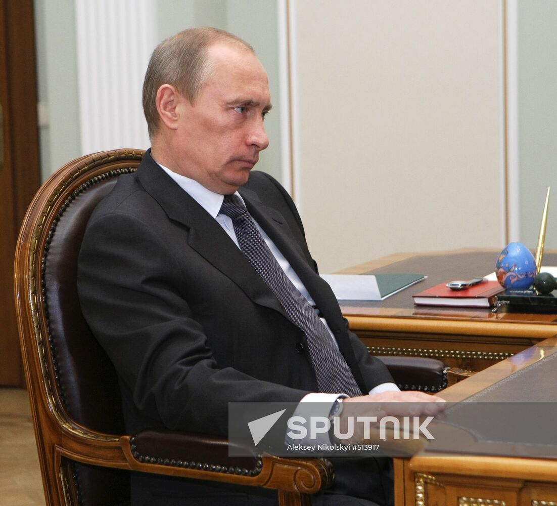 Vladimir Putin meets with Yelena Skrynnik
