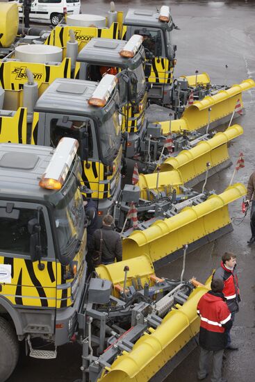 Snow-removal equipment