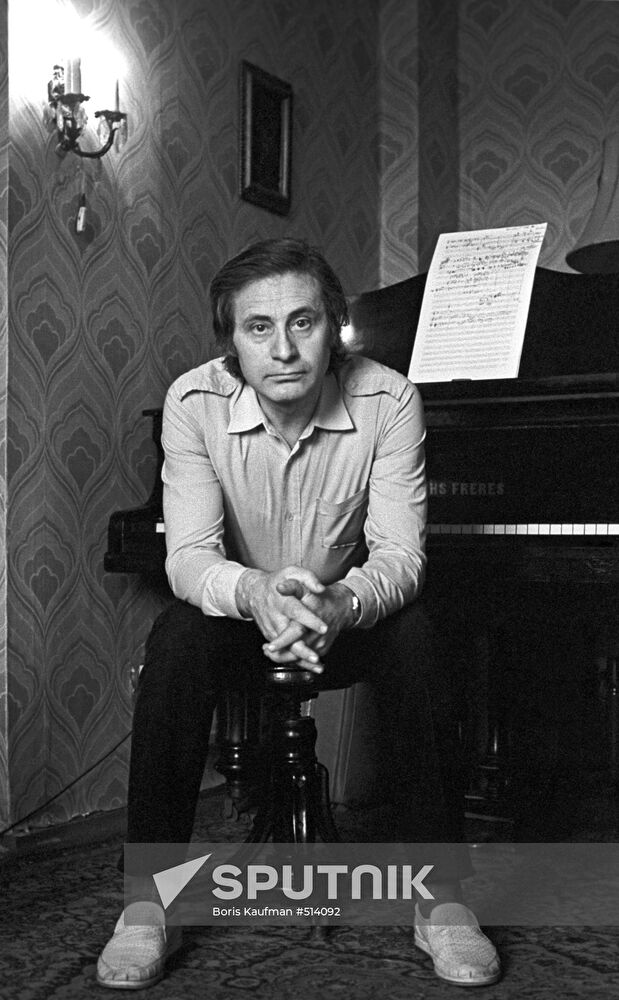 Soviet Russian composer Alfred Shnitke