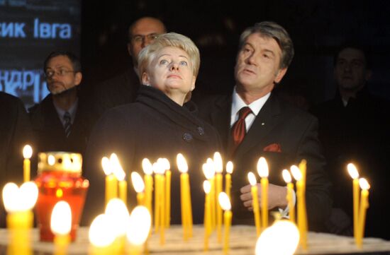 Lithuanian President Dalia Grybauskaite visits Kiev