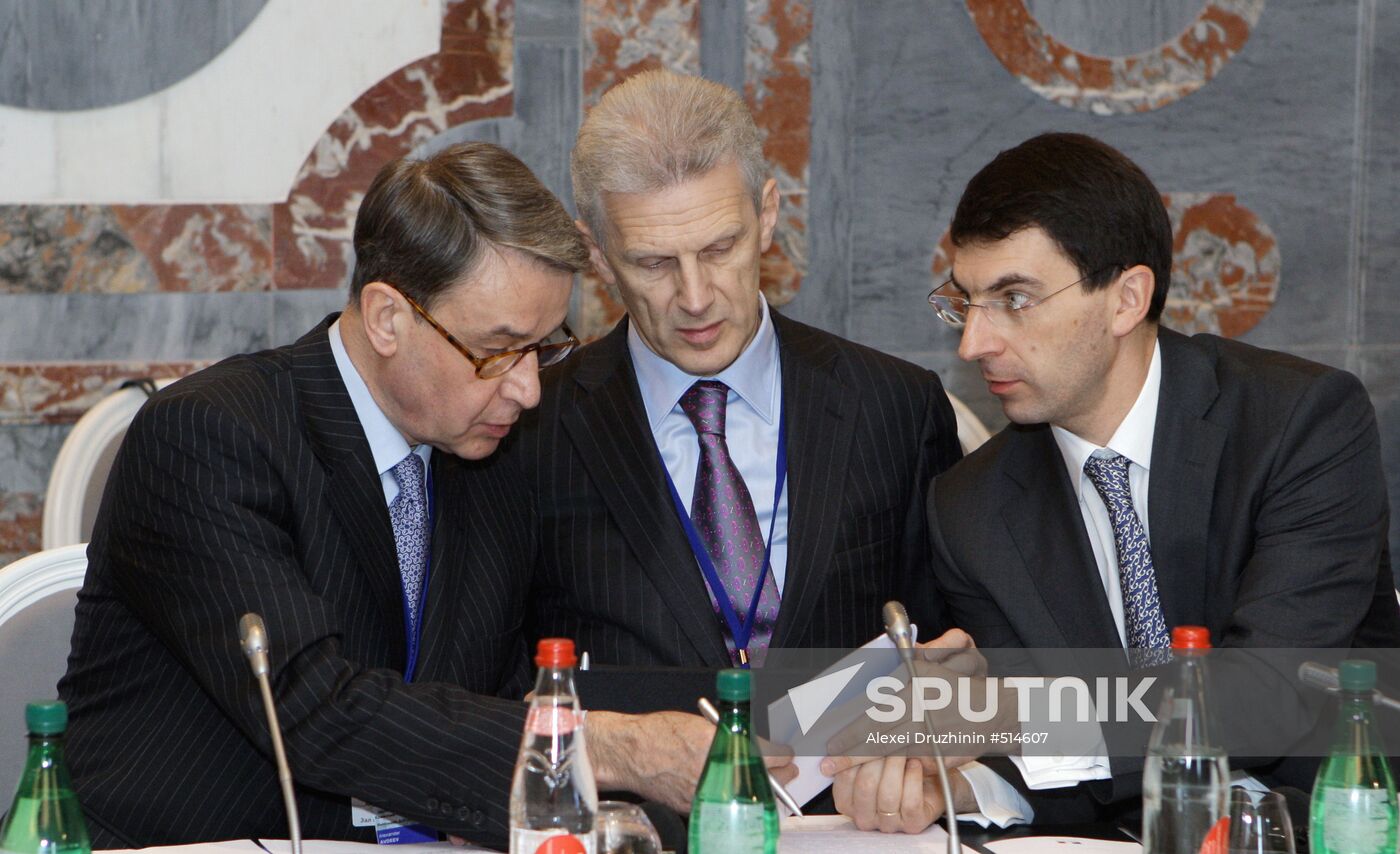 Alexander Avdeyev, Andrei Fursenko, Igor Shchegolev