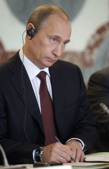 Prime Minister Vladimir Putin visits Paris