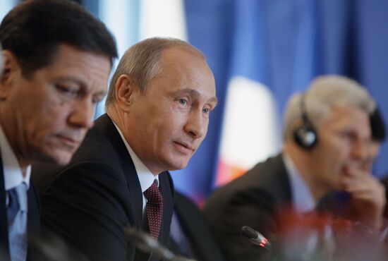 Prime Minister Vladimir Putin visits Paris