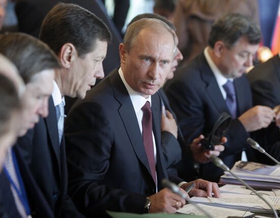 Prime Minister Vladimir Putin visits Paris