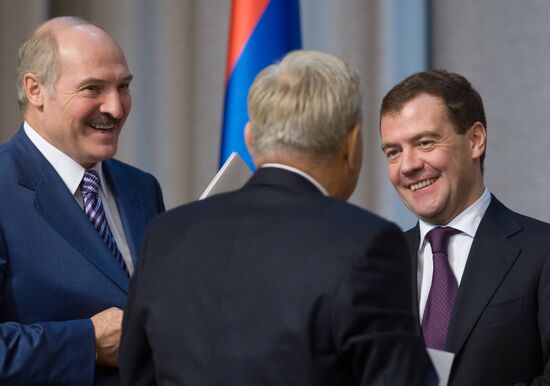 Press-conference of EAEC heads of state