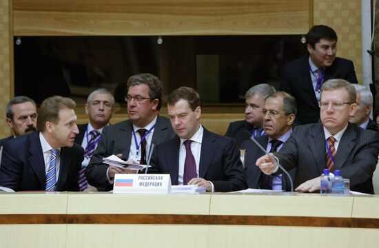 Russian president attends EAEC session
