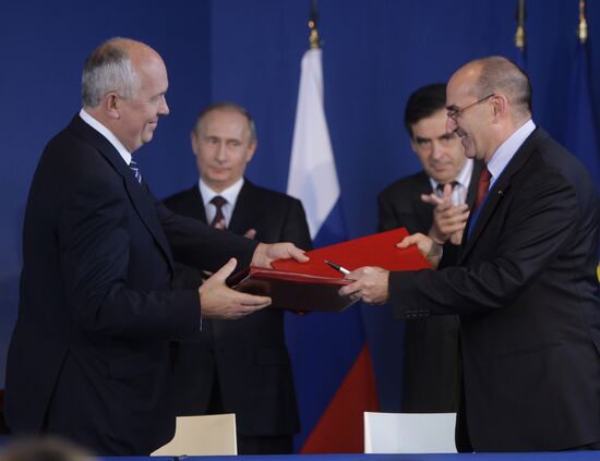 Russian Prime Minister Vladimir Putin pays visit to Paris