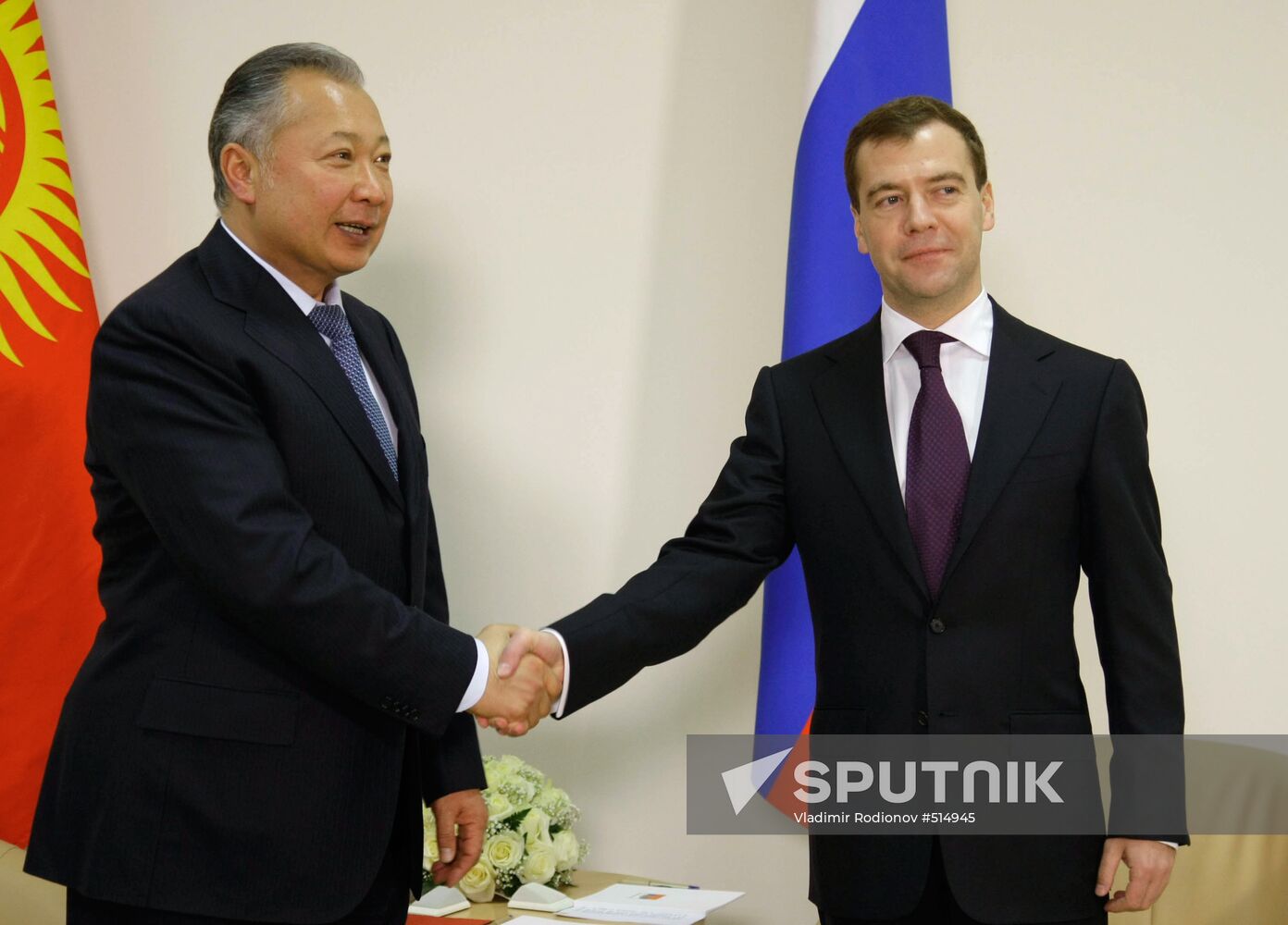 Russian and Kyrgyz presidents meet in Minsk