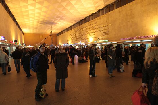 Passengers at Moskovsky railway station, St Petersburg