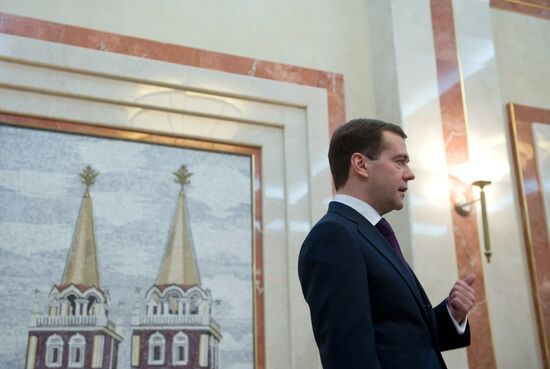 Russian President visits Russian Embassy in Minsk