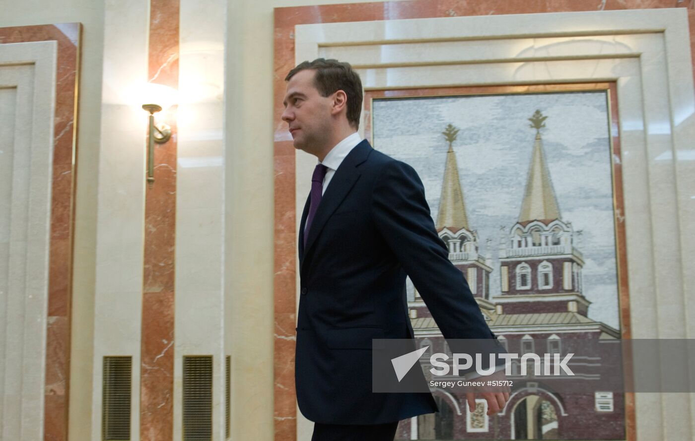 Russian President visits Russian Embassy in Minsk