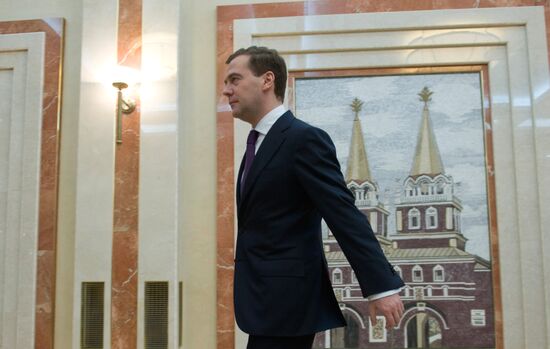 Russian President visits Russian Embassy in Minsk