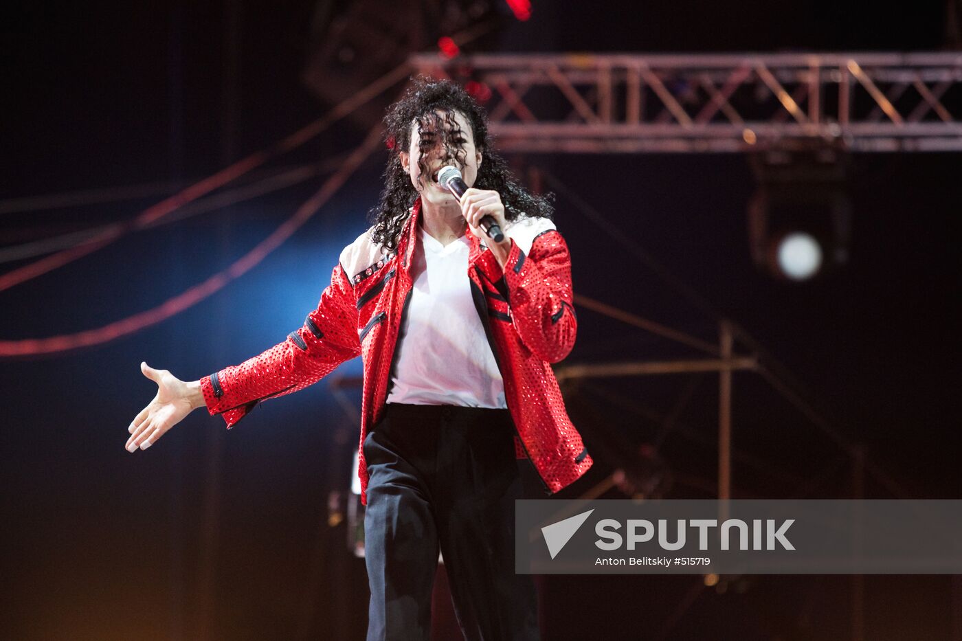 Michael Jackson impersonator Earnest Valentino