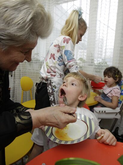 Eleonora Pavlovskaya's large family