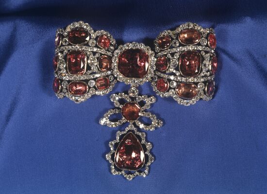 Gem bow