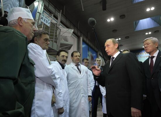 Vladimir Putin visits NPO Energomash