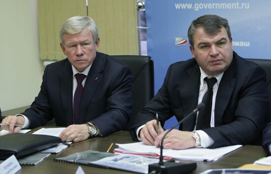Vladimir Putin chairs meeting on Russia's defense industry