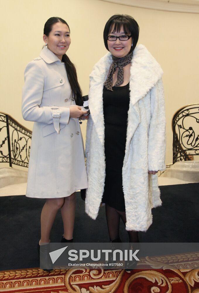 Alexandra Buratayeva with daughter Altana