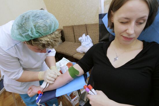 RAMT actors donate blood at Moscow's Blood Center