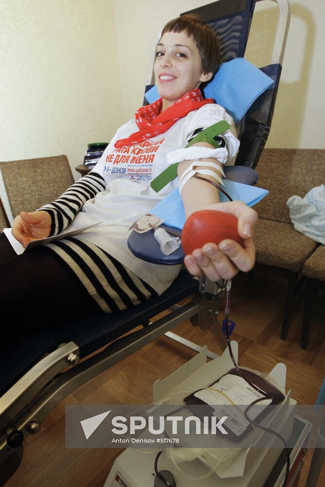RAMT actors donate blood at Moscow's Blood Center